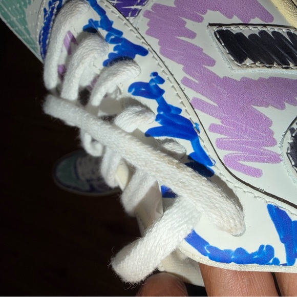 MARNI x VEJA " Graffiti " Printed Low-Top 100% Calf Leather Sneakers - Picture 6 of 7